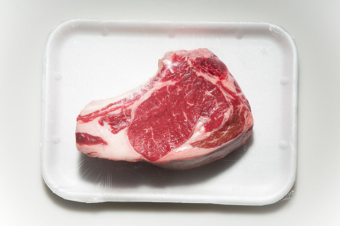 Many foods, such as red meat, are excluded from the diet menu for gout. 